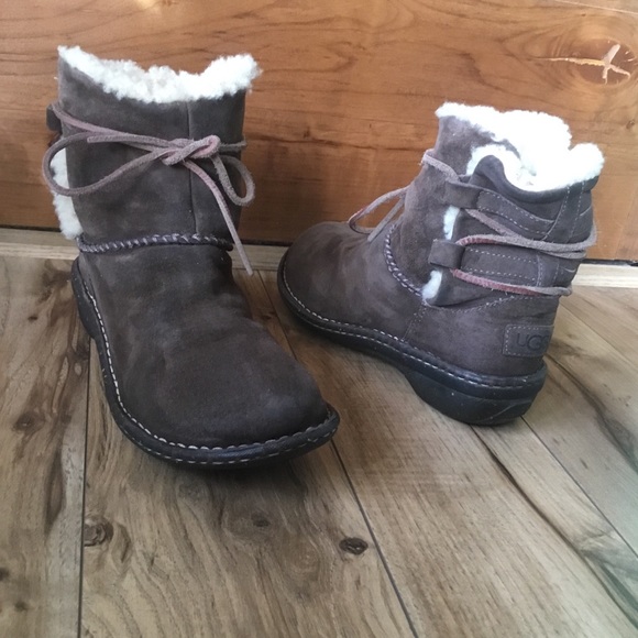 UGG Shoes - UGG Caspia Brown Suede Booties, Sz 7